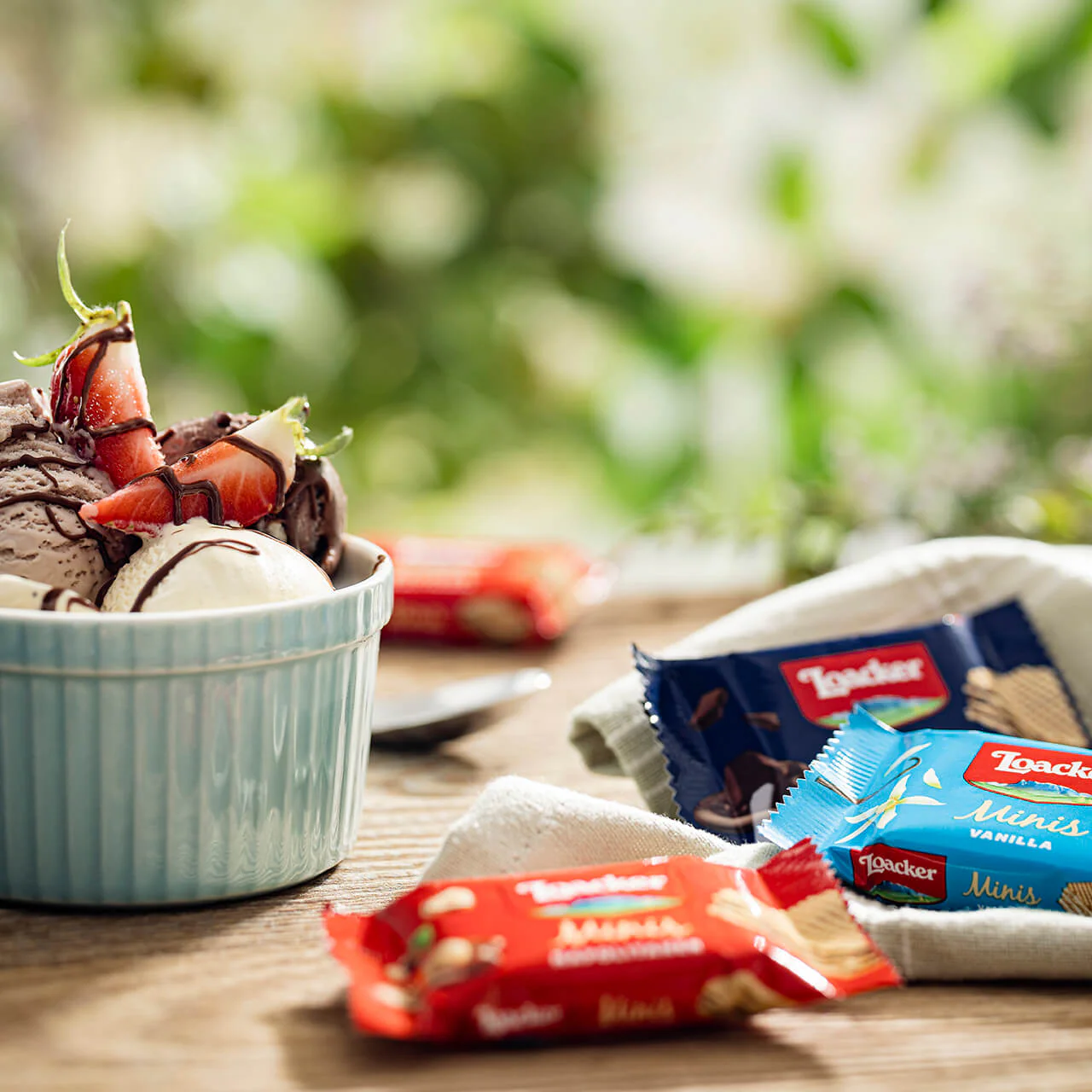 Minis Wafer Cookies, Premium Cream Chocolate, 200 Individually Wrapped Snack Packs (Wholesale) - Image 6