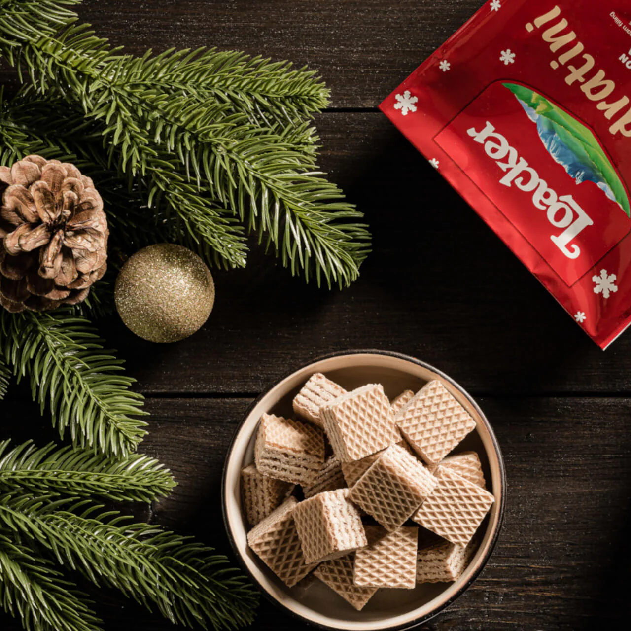 Quadratini Cinnamon, Creme-Filled Wafer Cookies, 8.82 oz. Bag - Image 4