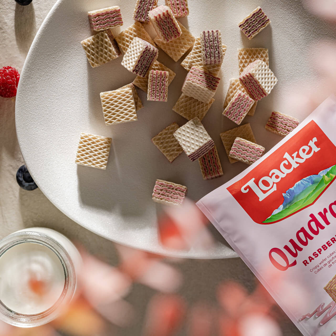 Quadratini Raspberry-Yogurt, Creme-Filled Wafers, 7.76 oz. Bag - Image 4